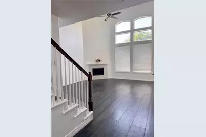 8226 Fox Creek Trail, Dallas, TX 75249 - Photo 12