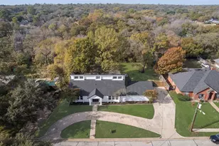 1205 Circle Ln, Bedford, TX 76022 - Photo 4