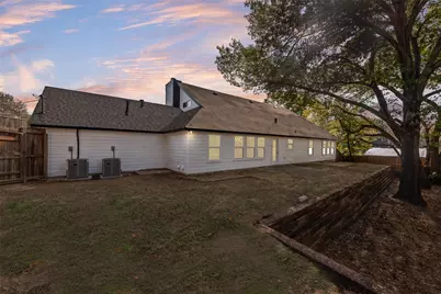 1205 Circle Lane, Bedford, TX 76022 - Photo 30