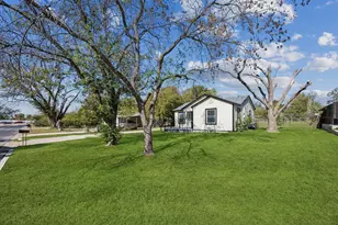 5621 Bonnie Dr, Watauga, TX 76148 - Photo 2