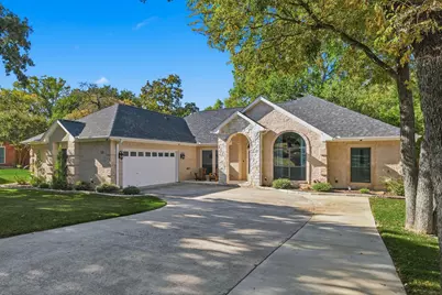 1805 Spinnaker Lane, Azle, TX 76020 - Photo 2