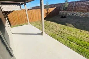 4252 Trickling Crk Ln, Fort Worth, TX 76036 - Photo 18