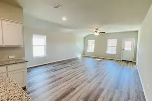 4252 Trickling Crk Ln, Fort Worth, TX 76036 - Photo 6