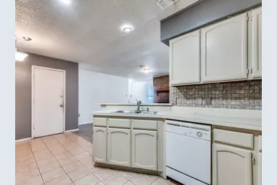 1228 English Street, Irving, TX 75061 - Photo 6