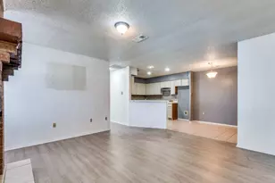 1228 English St, Irving, TX 75061 - Photo 2