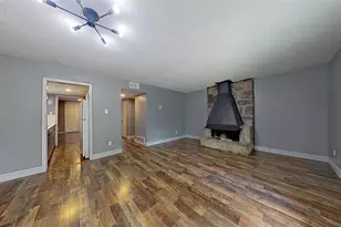 6321 Walraven Cir, Fort Worth, TX 76133 - Photo 6