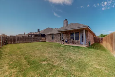 733 Ravenwood Drive, Saginaw, TX 76179 - Photo 32