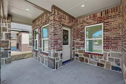 1221 S Rockwall Avenue, Terrell, TX 75160 - Photo 2