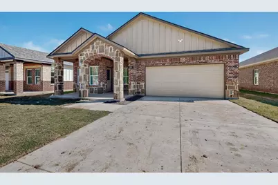 1221 S Rockwall Avenue, Terrell, TX 75160 - Photo 2