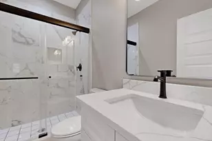 1221 S Rockwall Ave, Terrell, TX 75160 - Photo 14