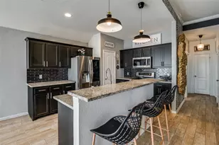 518 Valarie Ln, Midlothian, TX 76065 - Photo 6