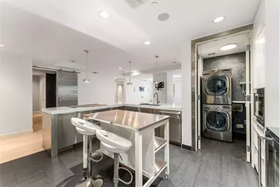 1505 Elm Street #1003, Dallas, TX 75201 - Photo 6