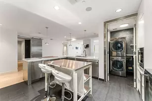 1505 Elm St, Dallas, TX 75201 - Photo 6