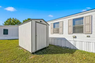 607 Keats Rd, Wilmer, TX 75172 - Photo 2