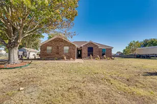 2115 The Crossings Dr, Lowry Crossing, TX 75069 - Photo 2