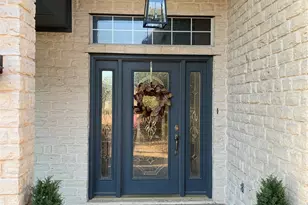 6002 Nutcracker Dr, Granbury, TX 76049 - Photo 2