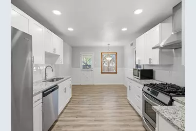 4900 Vega Court E, Fort Worth, TX 76133 - Photo 2