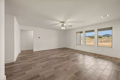 1021 Gatlin Circle, Springtown, TX 76082 - Photo 10