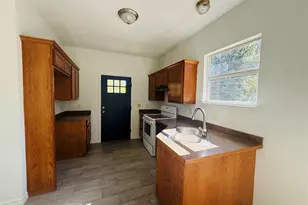 255 SW 7th St, Paris, TX 75460 - Photo 6