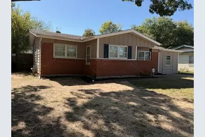 414 E Tucker Boulevard, Arlington, TX 76010 - Photo 1