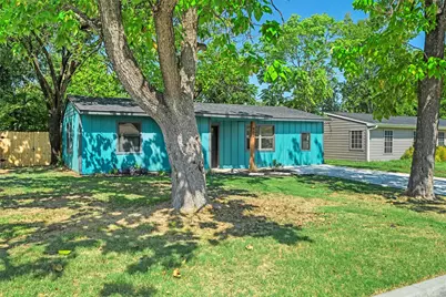 902 Skylark Drive, Arlington, TX 76010 - Photo 2