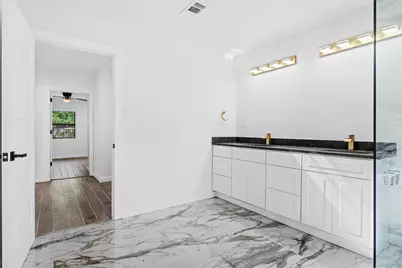 902 Skylark Drive, Arlington, TX 76010 - Photo 18