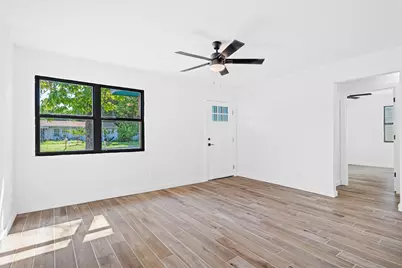 902 Skylark Drive, Arlington, TX 76010 - Photo 14