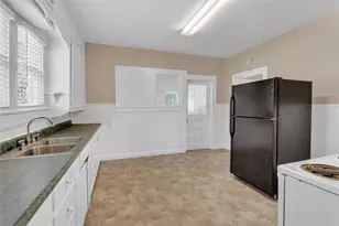 513 W Texas St, Denison, TX 75020 - Photo 6