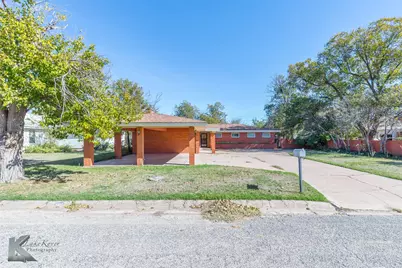 131 Avenue I, Hamlin, TX 79520 - Photo 2