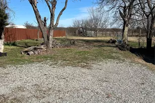 503 S Pearl St, Trenton, TX 75490 - Photo 4