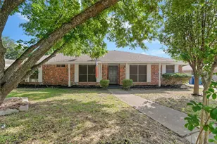 931 Westlake Dr, DeSoto, TX 75115 - Photo 1