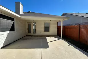2816 Beaty Ct, Fort Worth, TX 76112 - Photo 22