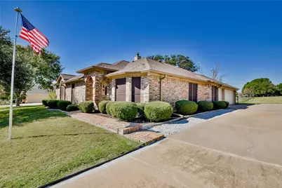 9100 Bellechase, Granbury, TX 76049 - Photo 2