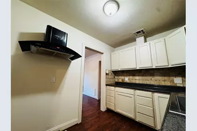 2704 N 32nd Street, Waco, TX 76708 - Photo 10