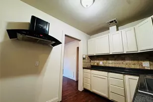 2704 N 32nd St, Waco, TX 76708 - Photo 10