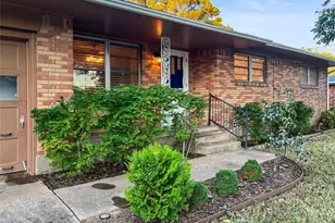 2711 Morton, Denison, TX 75020 - Photo 2