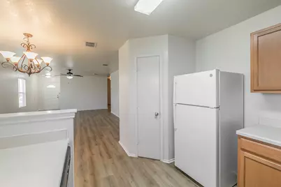 213 Crescent Ridge Drive, Fort Worth, TX 76140 - Photo 12