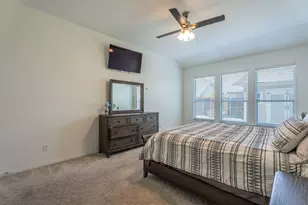 1404 Kittyhawk Dr, Little Elm, TX 75068 - Photo 10