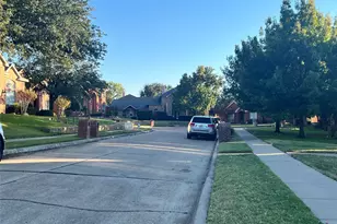 2309 York Ct, Carrollton, TX 75006 - Photo 34