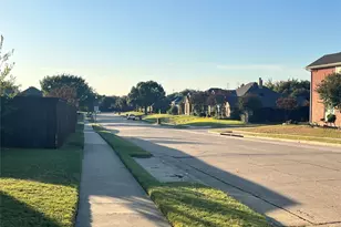 2309 York Ct, Carrollton, TX 75006 - Photo 30