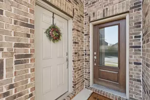 1353 Lake Grove Dr, Little Elm, TX 75068 - Photo 6