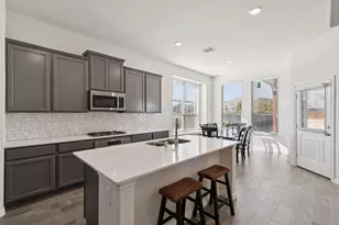 1353 Lake Grove Dr, Little Elm, TX 75068 - Photo 10