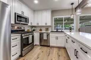 32 Green View Cir, Richardson, TX 75081 - Photo 8