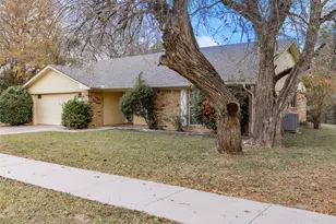 502 Charlotte St, Greenville, TX 75402 - Photo 32