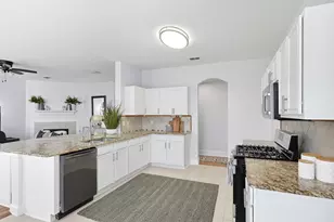 529 Roundrock Ln, Fort Worth, TX 76140 - Photo 16