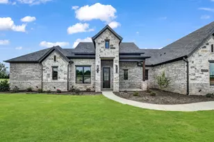 305 Wrangler Ct, Weatherford, TX 76088 - Photo 2