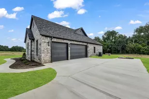 305 Wrangler Ct, Weatherford, TX 76088 - Photo 8