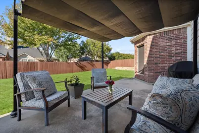 2811 Saint Maria Drive, Mansfield, TX 76063 - Photo 2