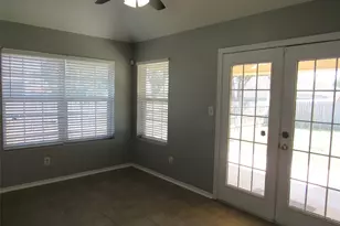 105 Wildcat Dr, Lacy Lakeview, TX 76705 - Photo 6