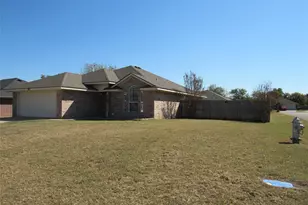 105 Wildcat Dr, Lacy Lakeview, TX 76705 - Photo 22